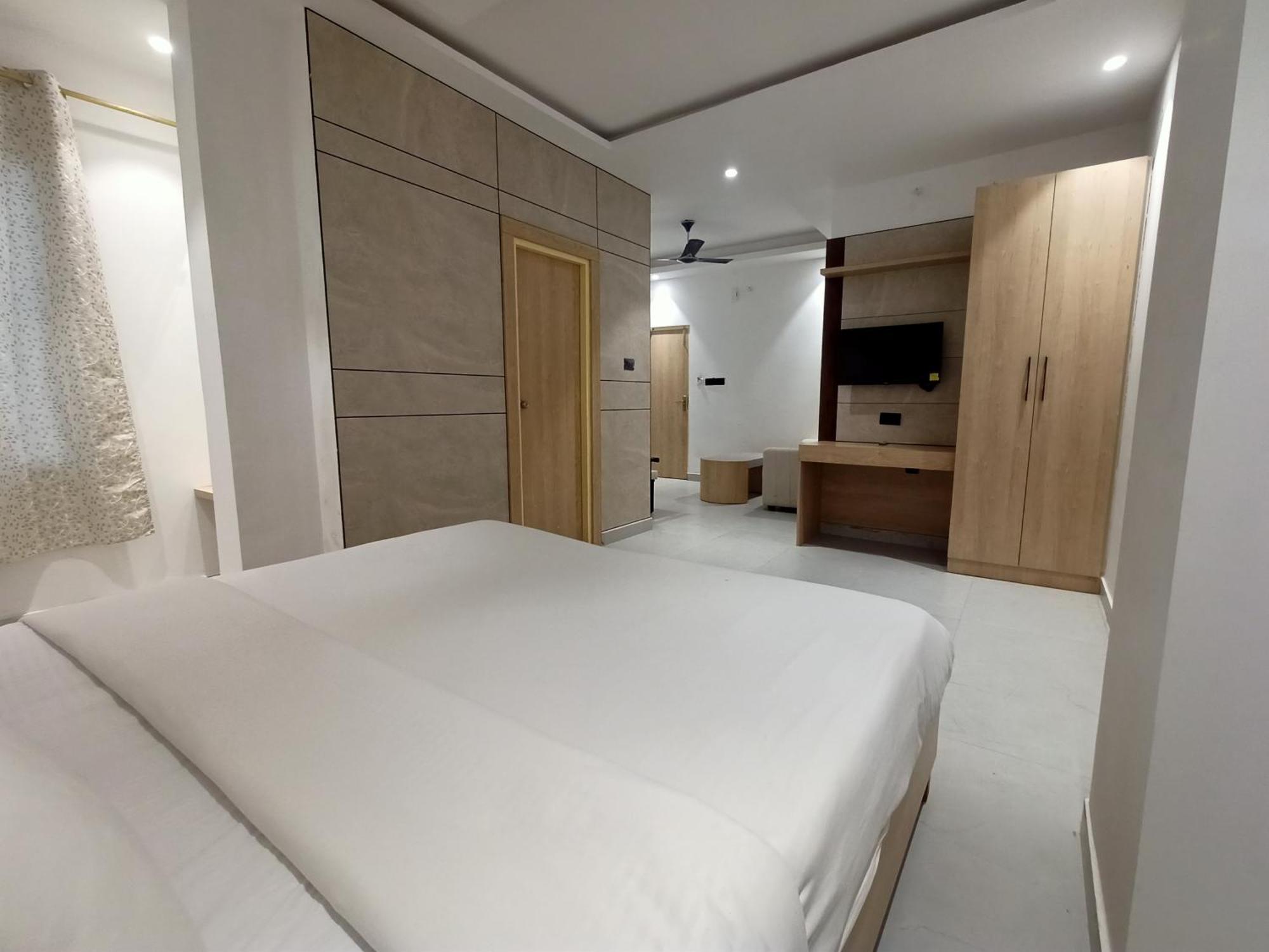 Hotel Global Inn -1 Km From Railway Station - Lift Food And Free Parking Lucknow Exterior foto