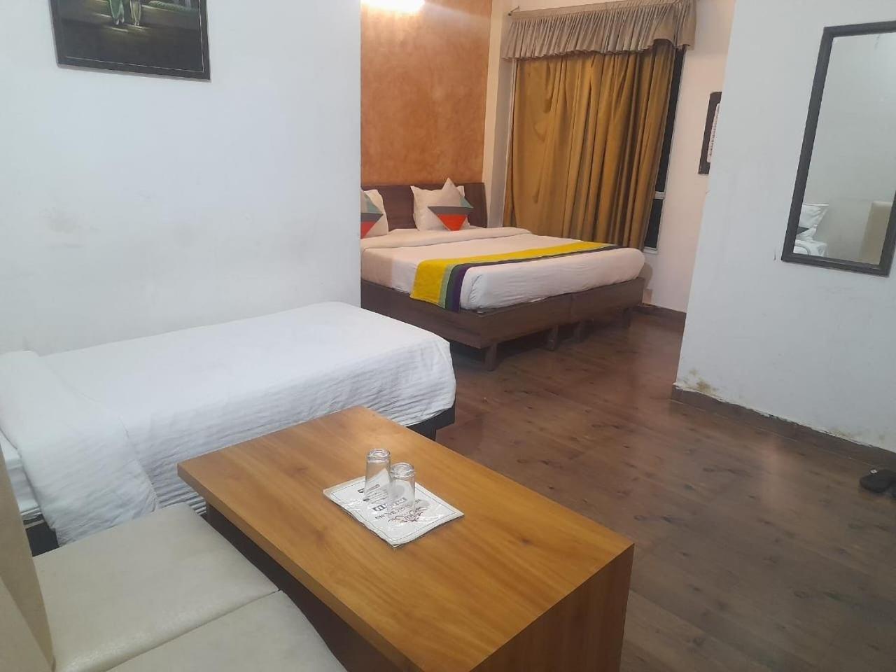 Hotel Global Inn -1 Km From Railway Station - Lift Food And Free Parking Lucknow Zimmer foto