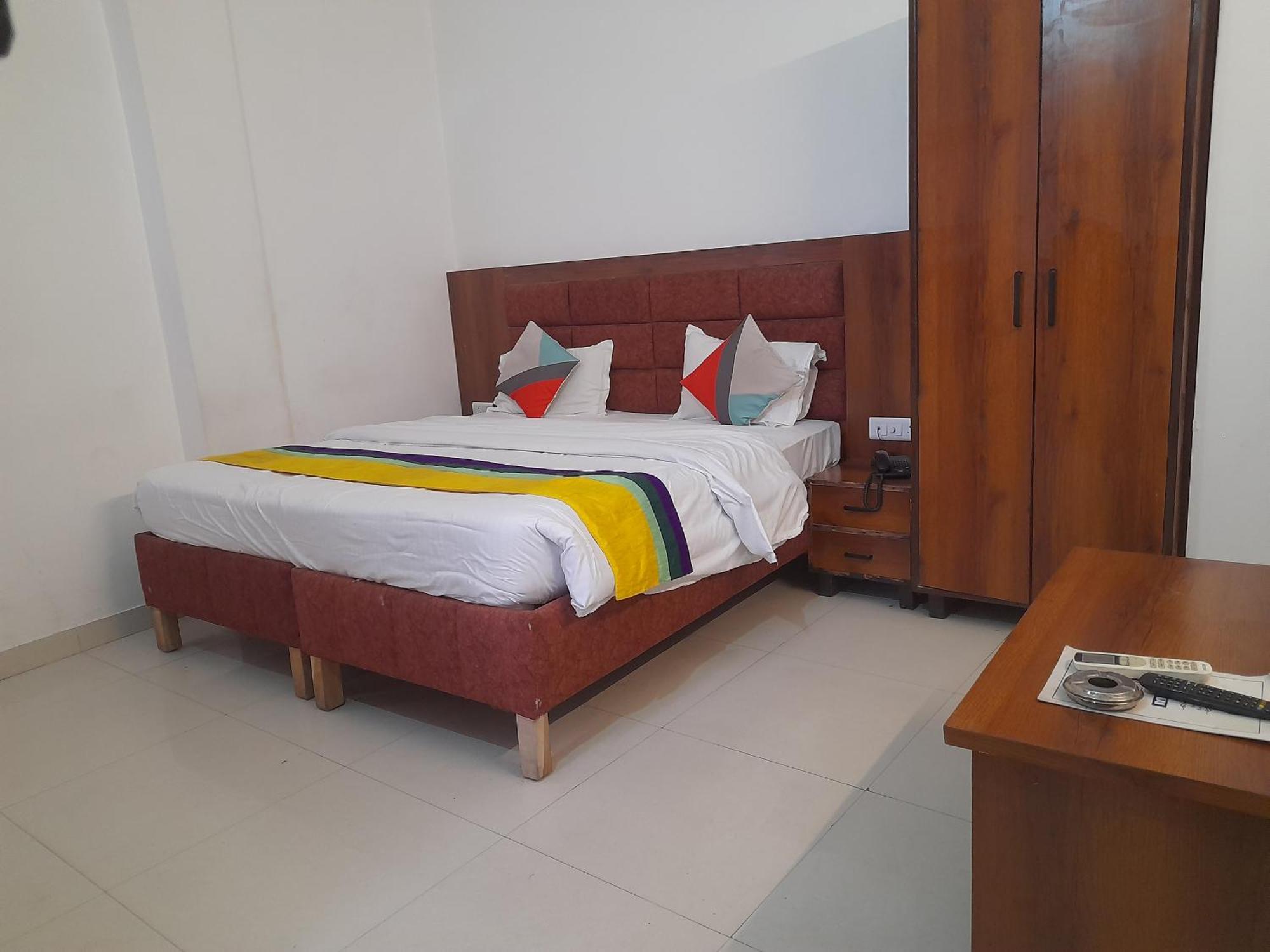 Hotel Global Inn -1 Km From Railway Station - Lift Food And Free Parking Lucknow Exterior foto