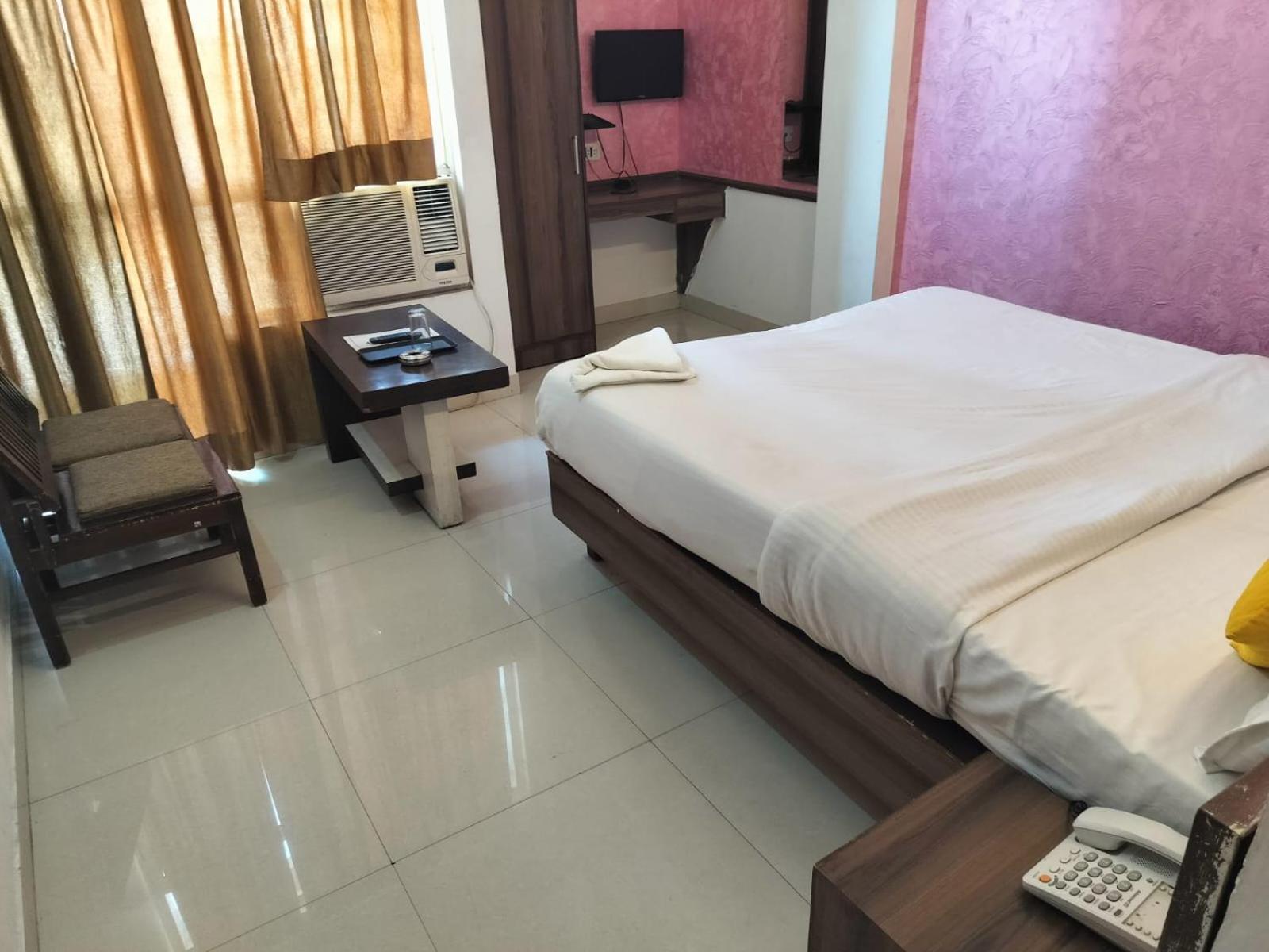 Hotel Global Inn -1 Km From Railway Station - Lift Food And Free Parking Lucknow Zimmer foto